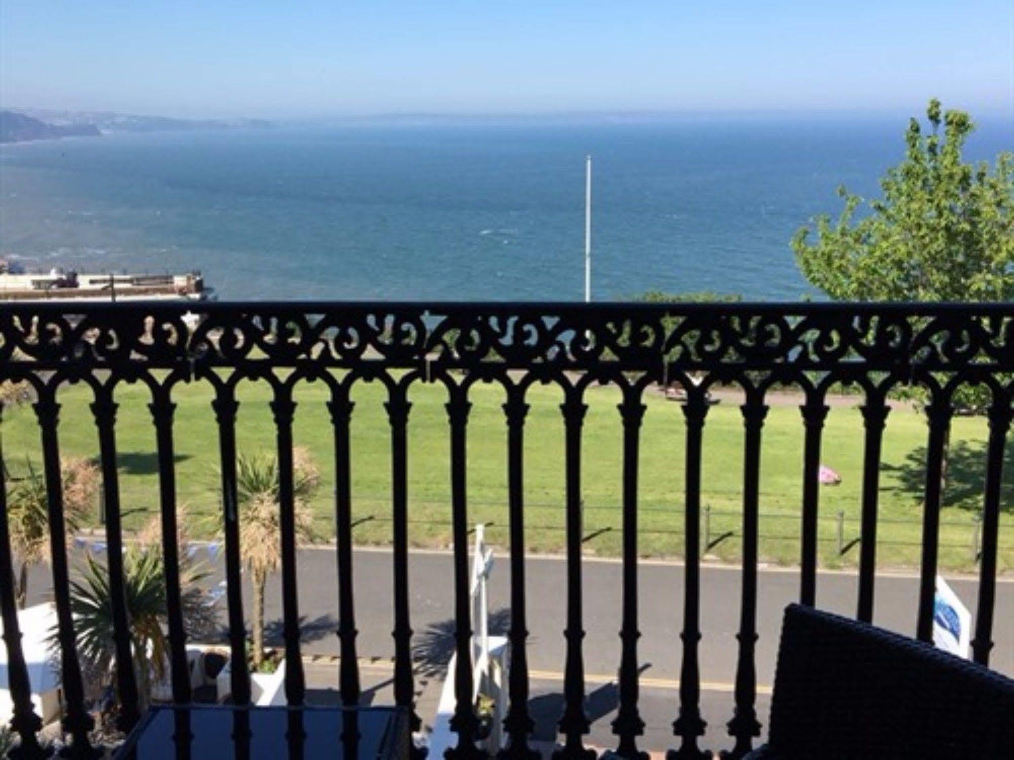 Headland View Boutique B&B Torquay Exterior photo